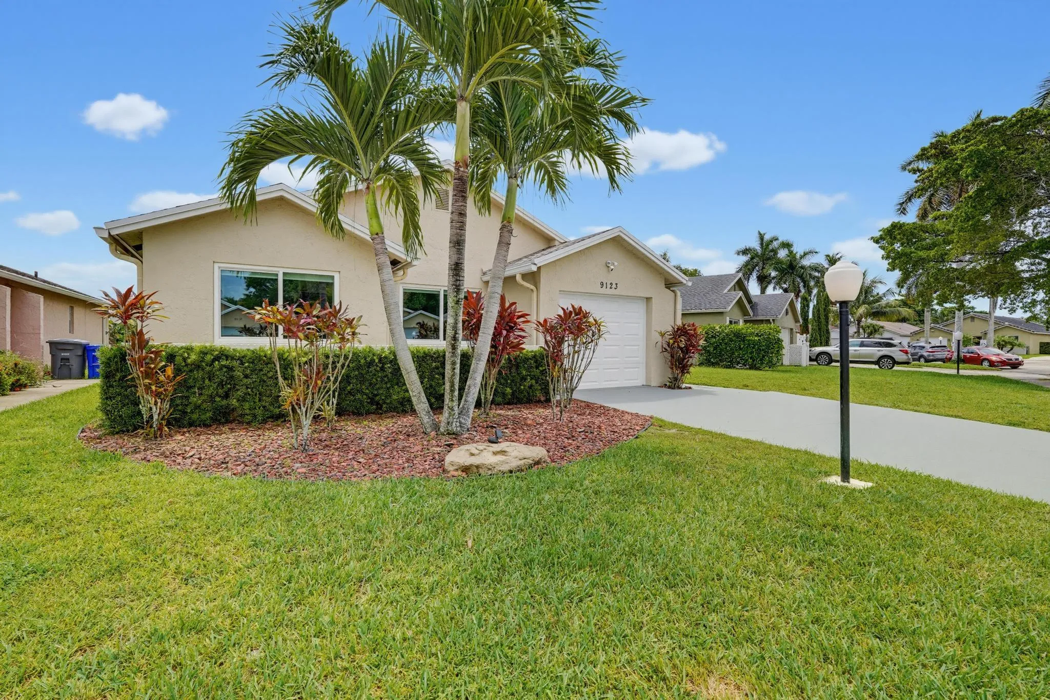 HOA maintains grounds and sprinklers. Low HOA DUES $180 per month paid quarterly