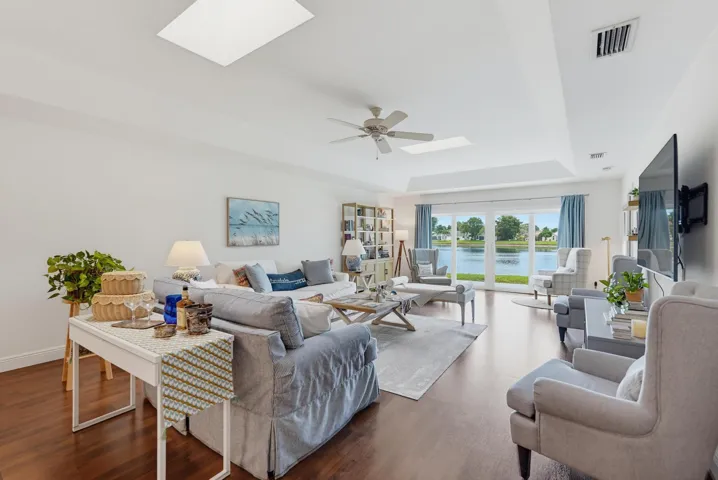 Fantastic lake views from the dining area and Great room!
