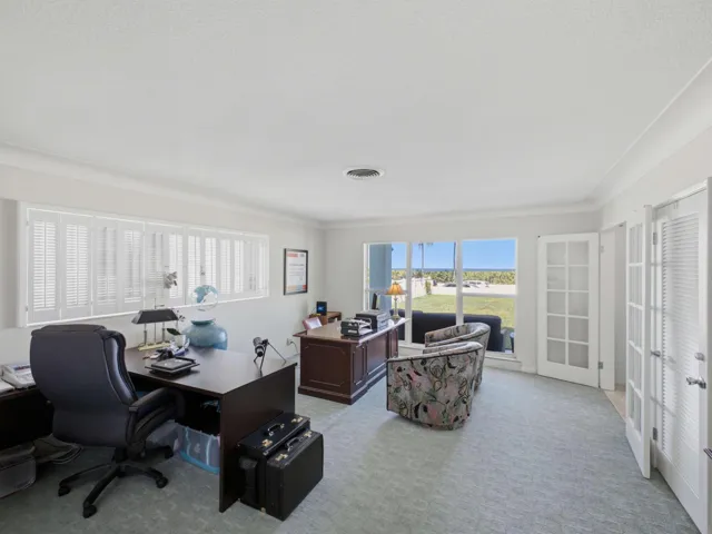 Home office/Bedroom