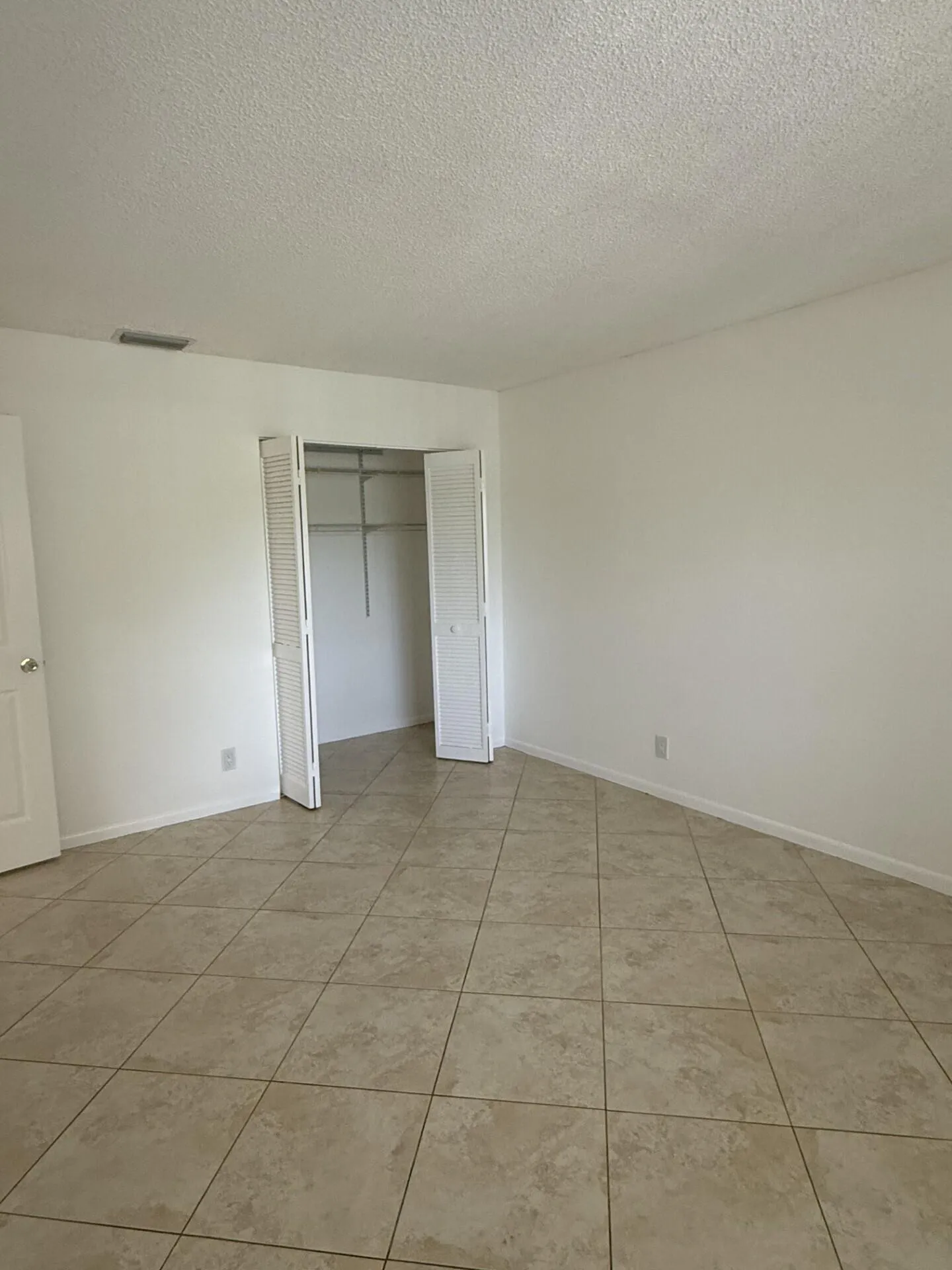 2nd bedroom closet