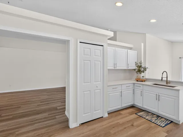 15-001 459 Halstead Dr - David Allen Pro