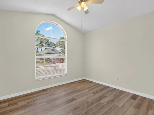 28-001 459 Halstead Dr - David Allen Pro