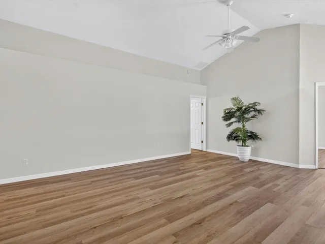 09-001 459 Halstead Dr - David Allen Pro