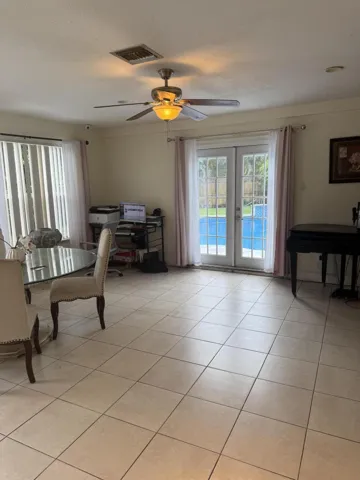 6739 DINING ROOM