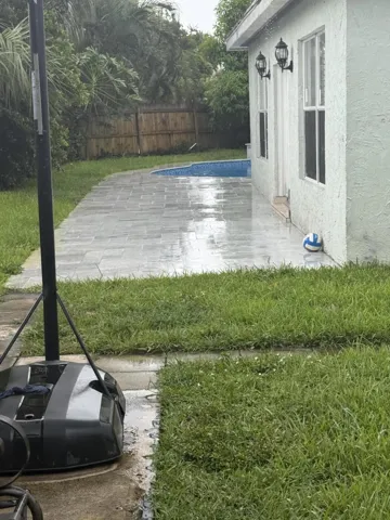 6739 BACK YARD 1