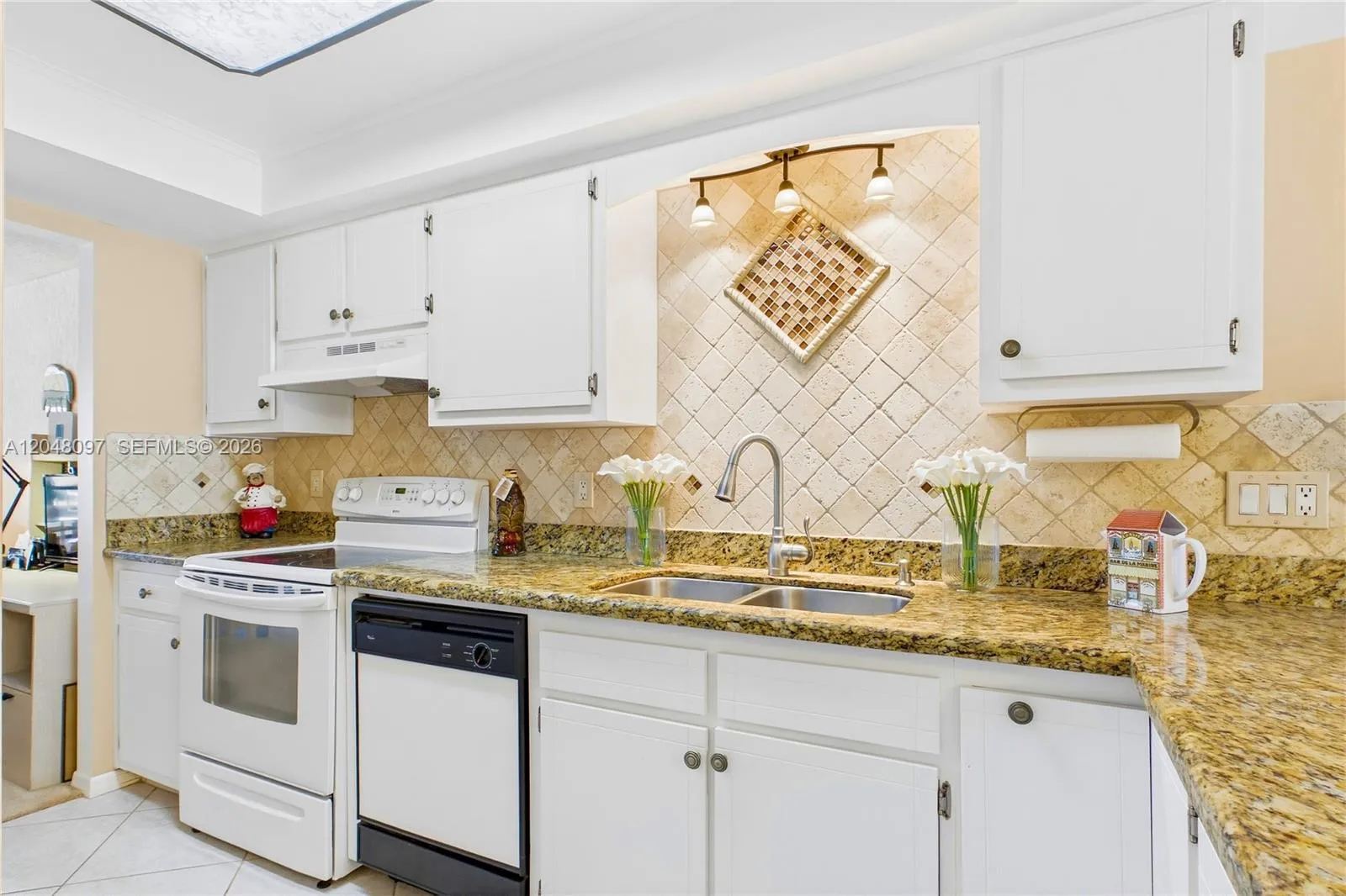 Property photo 99
