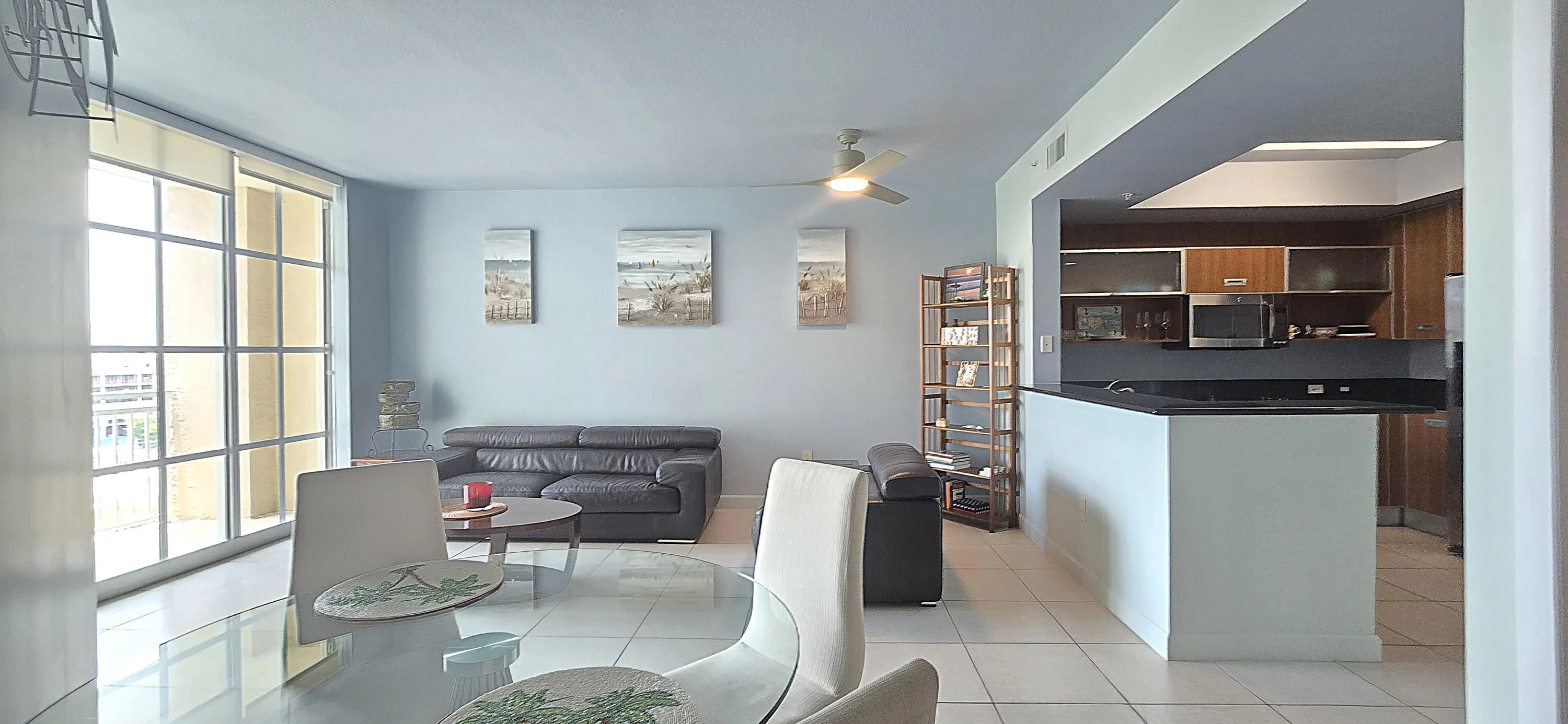 Living room & Dining Area