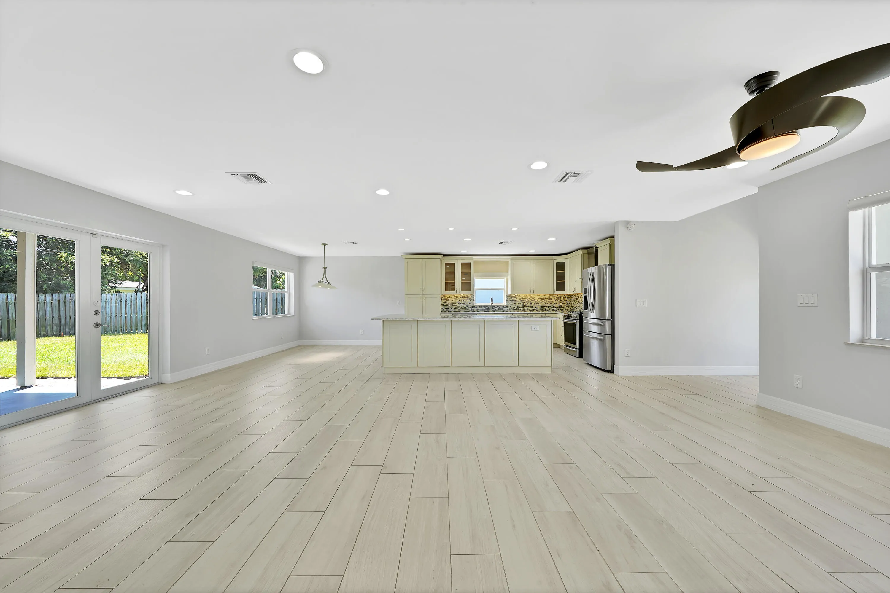 4 Living Area (1)