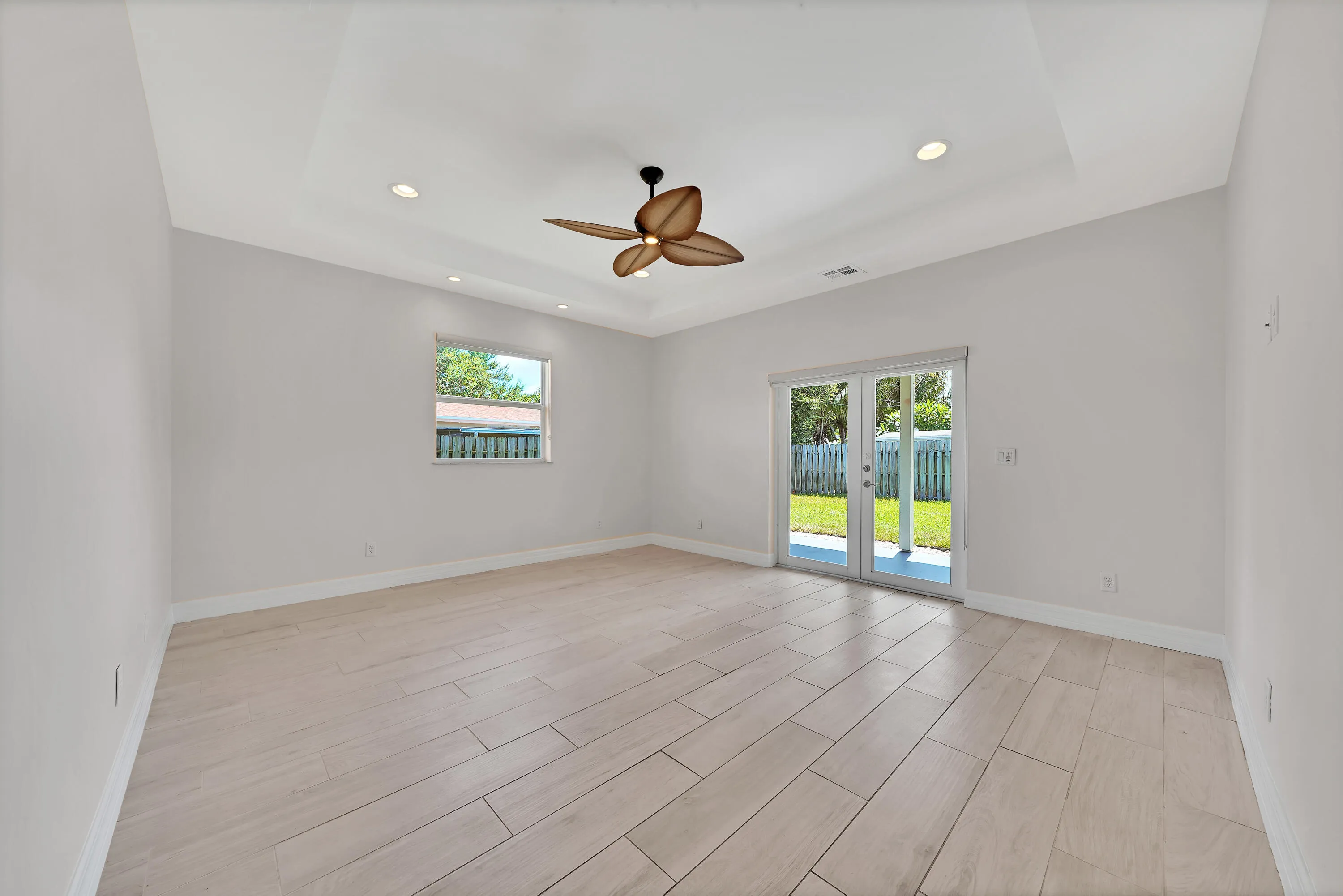 12 Master Bedroom (1)