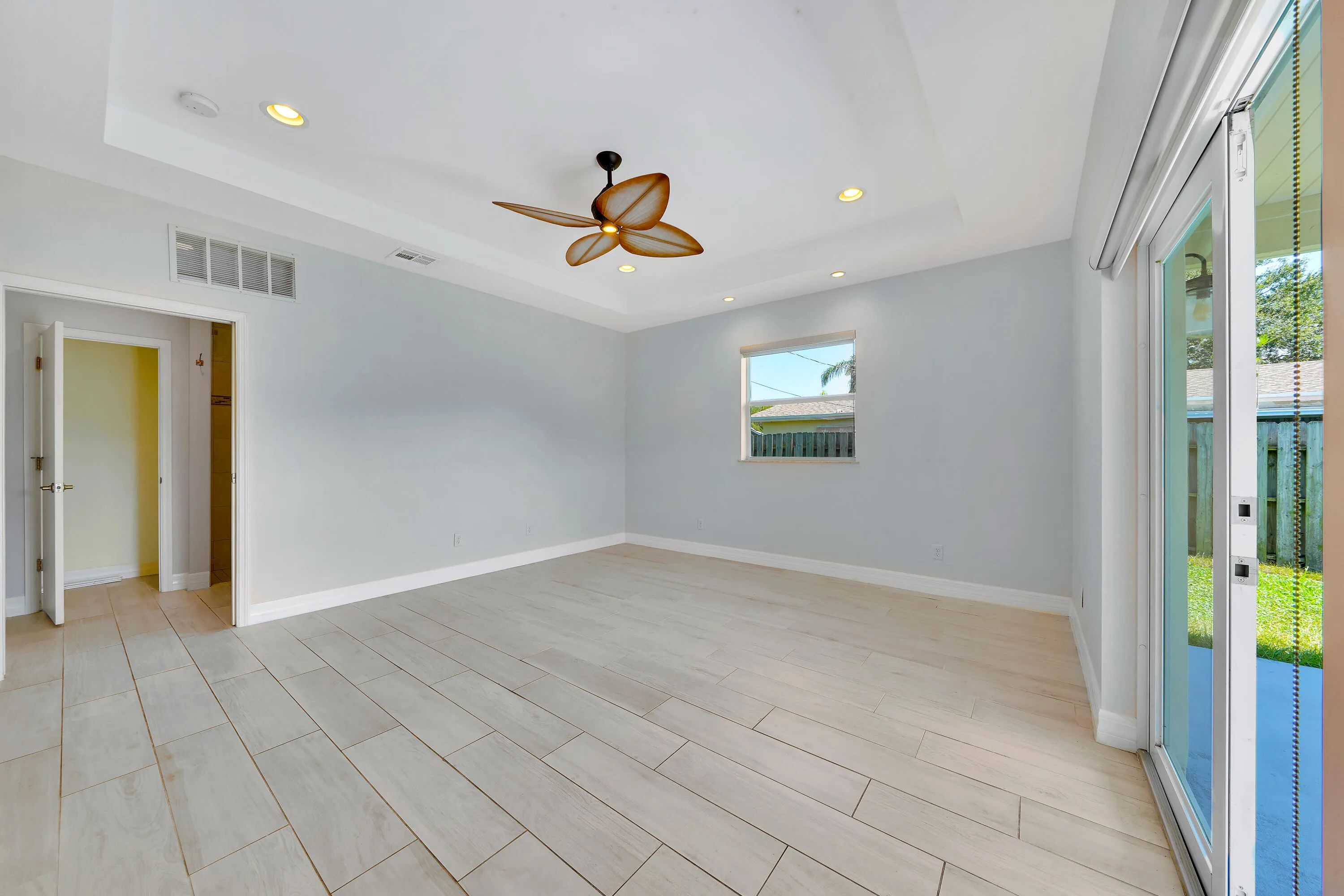12 Master Bedroom (3)