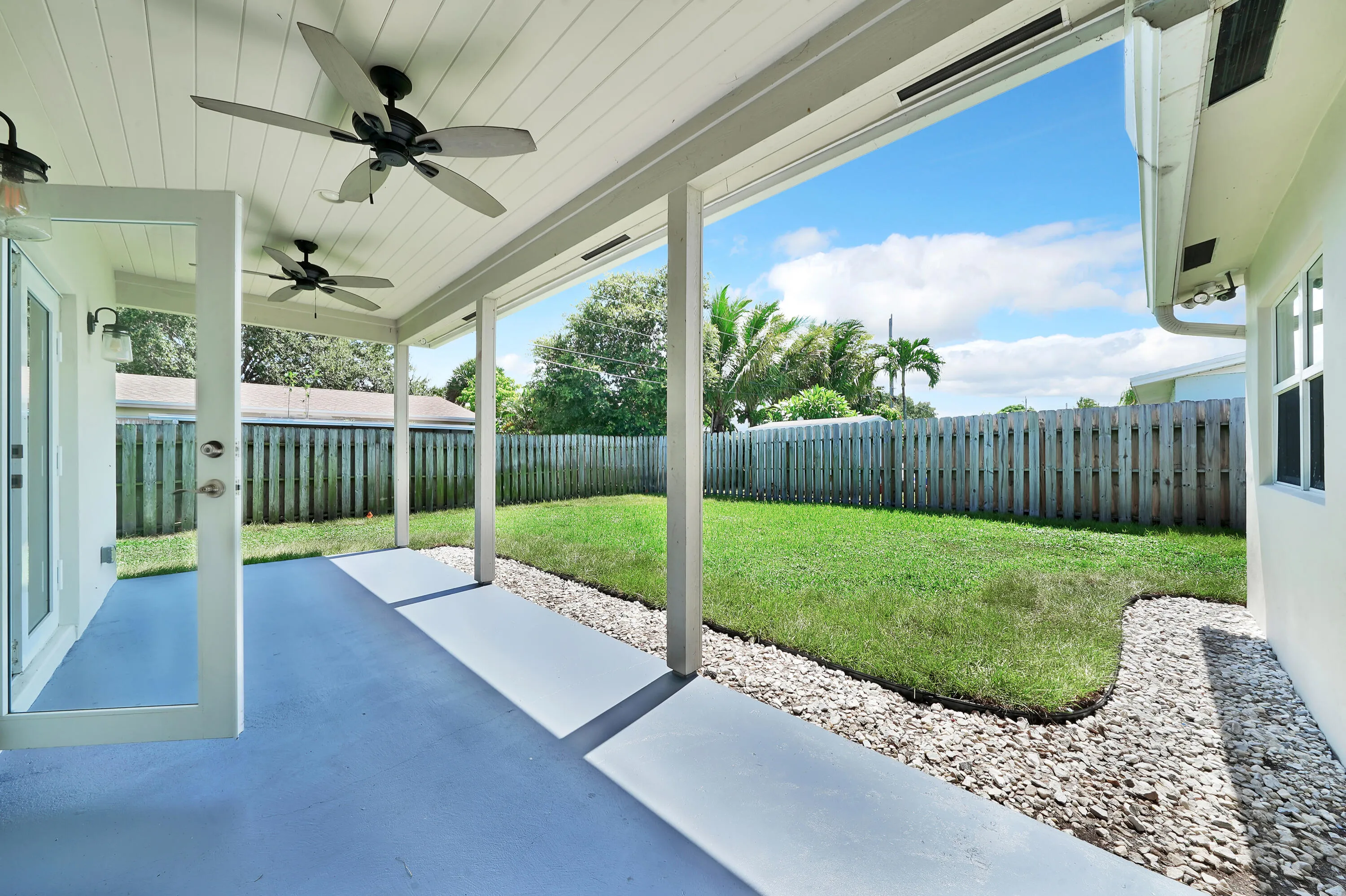 15 Patio (1)