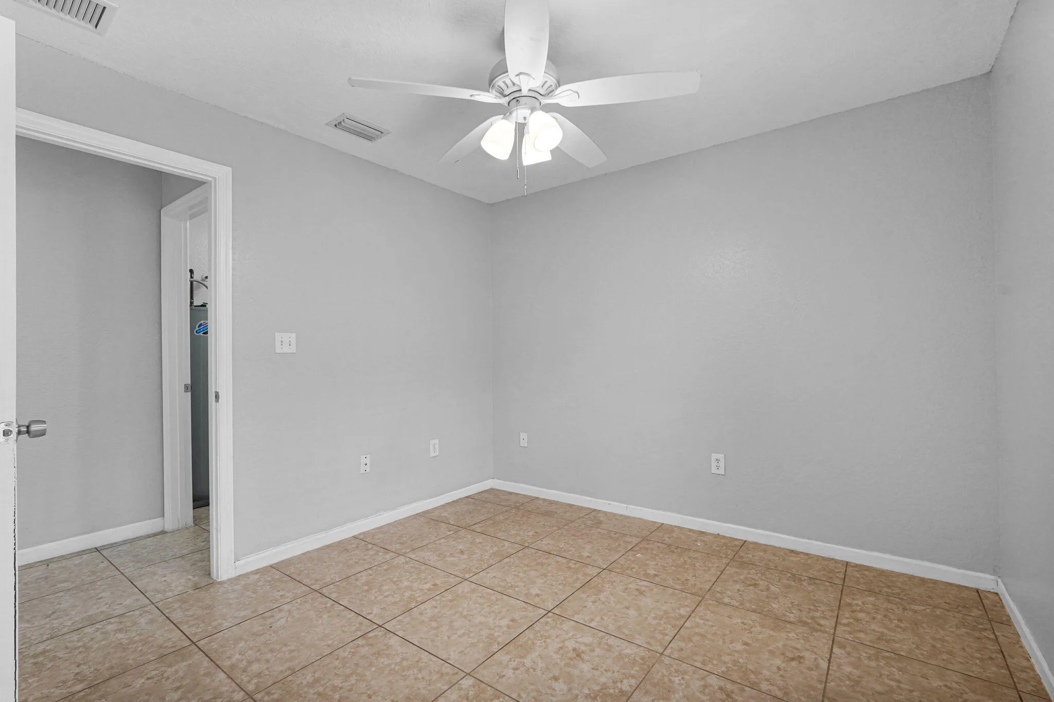 Secondary bedroom