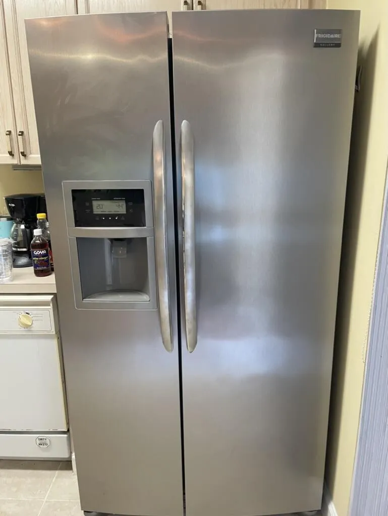 refrigerator Ice maker