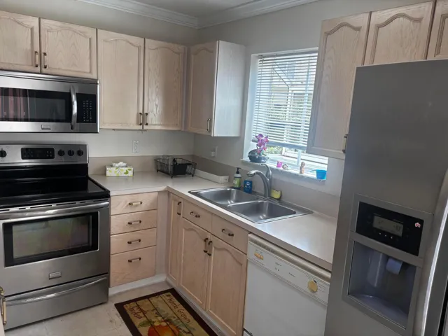 KITCHEN AREA 1
