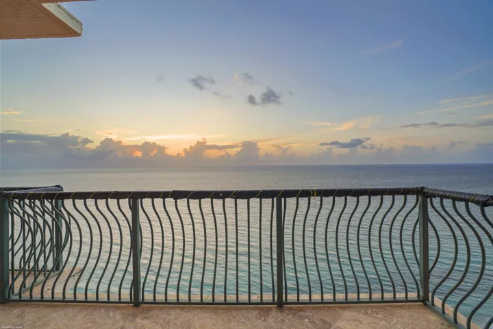 5150 N Ocean Dr 2001 021