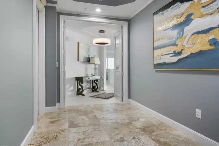 5150 N Ocean Dr 2001 003