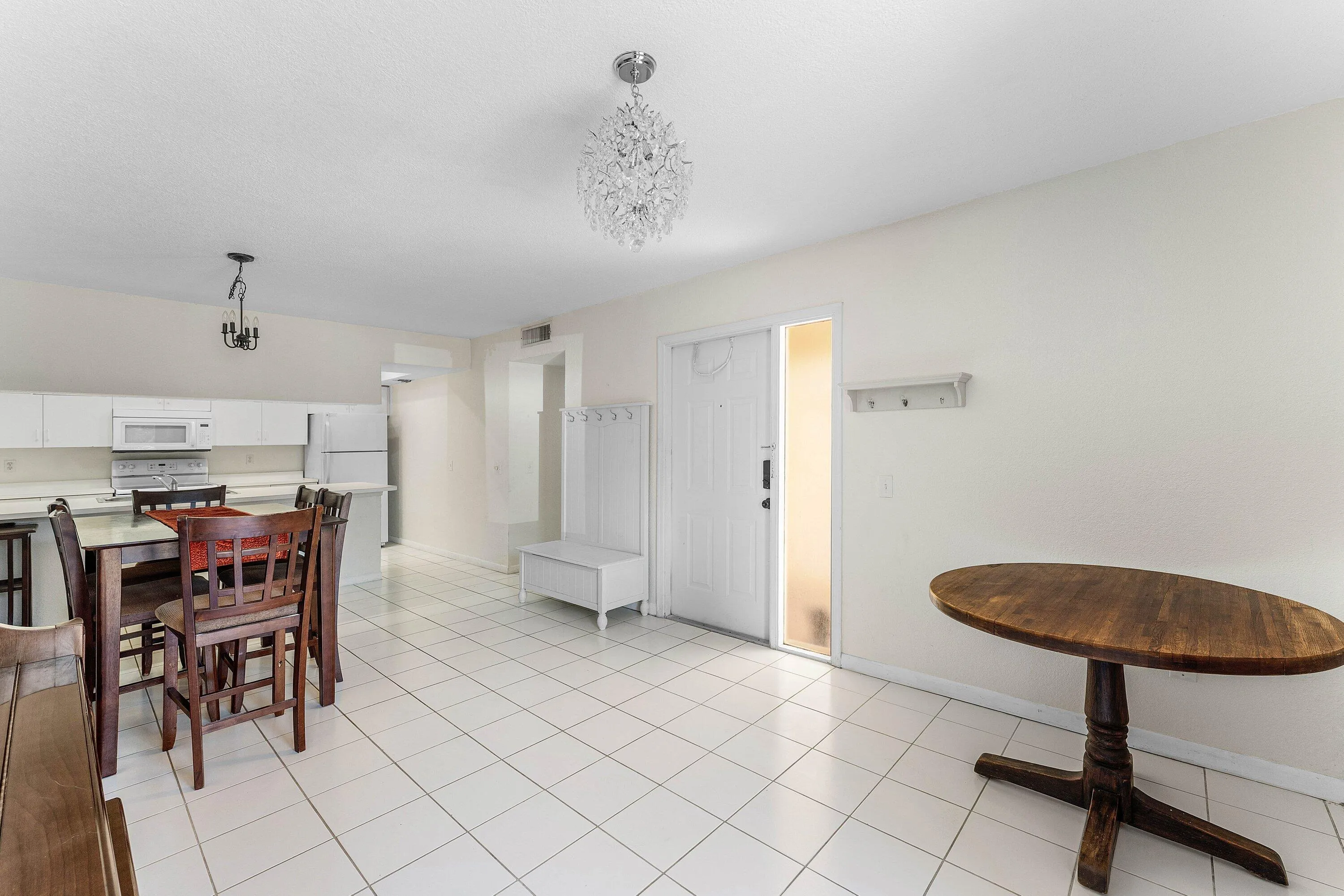 Entry/Living