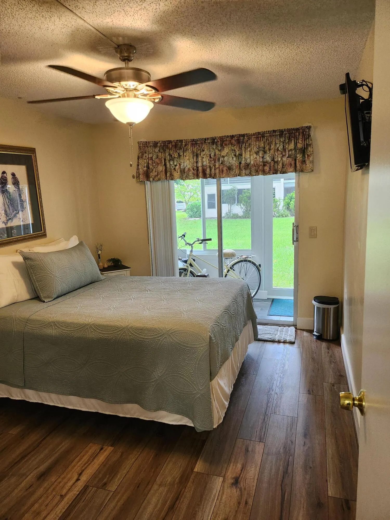 74 Newport E Deerfield 2nd bedroom4