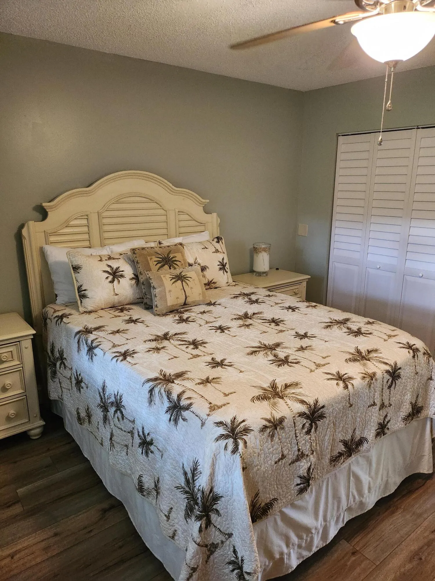 74 Newport E Deerfield Master Bedroom 3