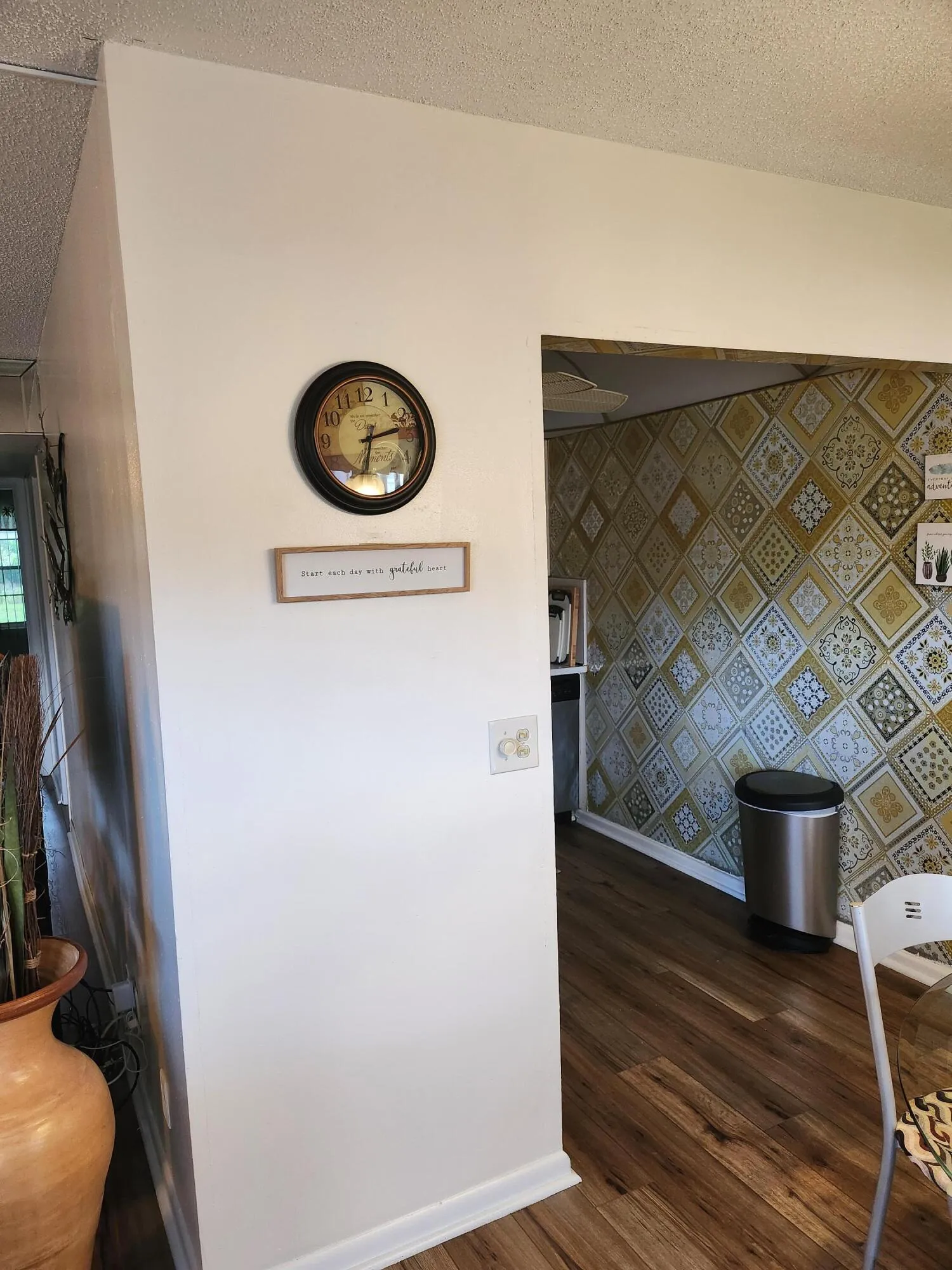 74 Newport E Deerfield Hallway