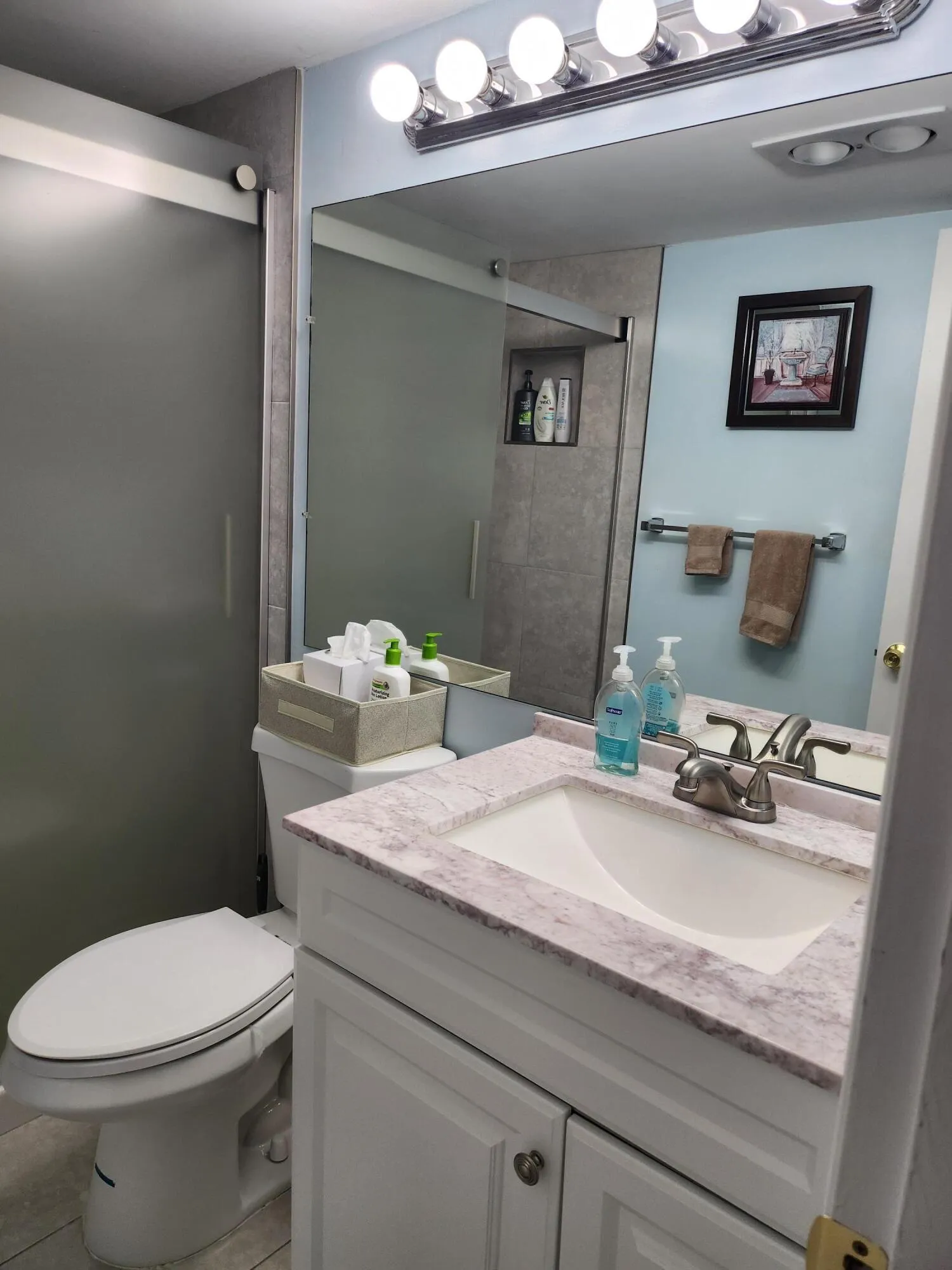 74 Newport E Deerfield master bath