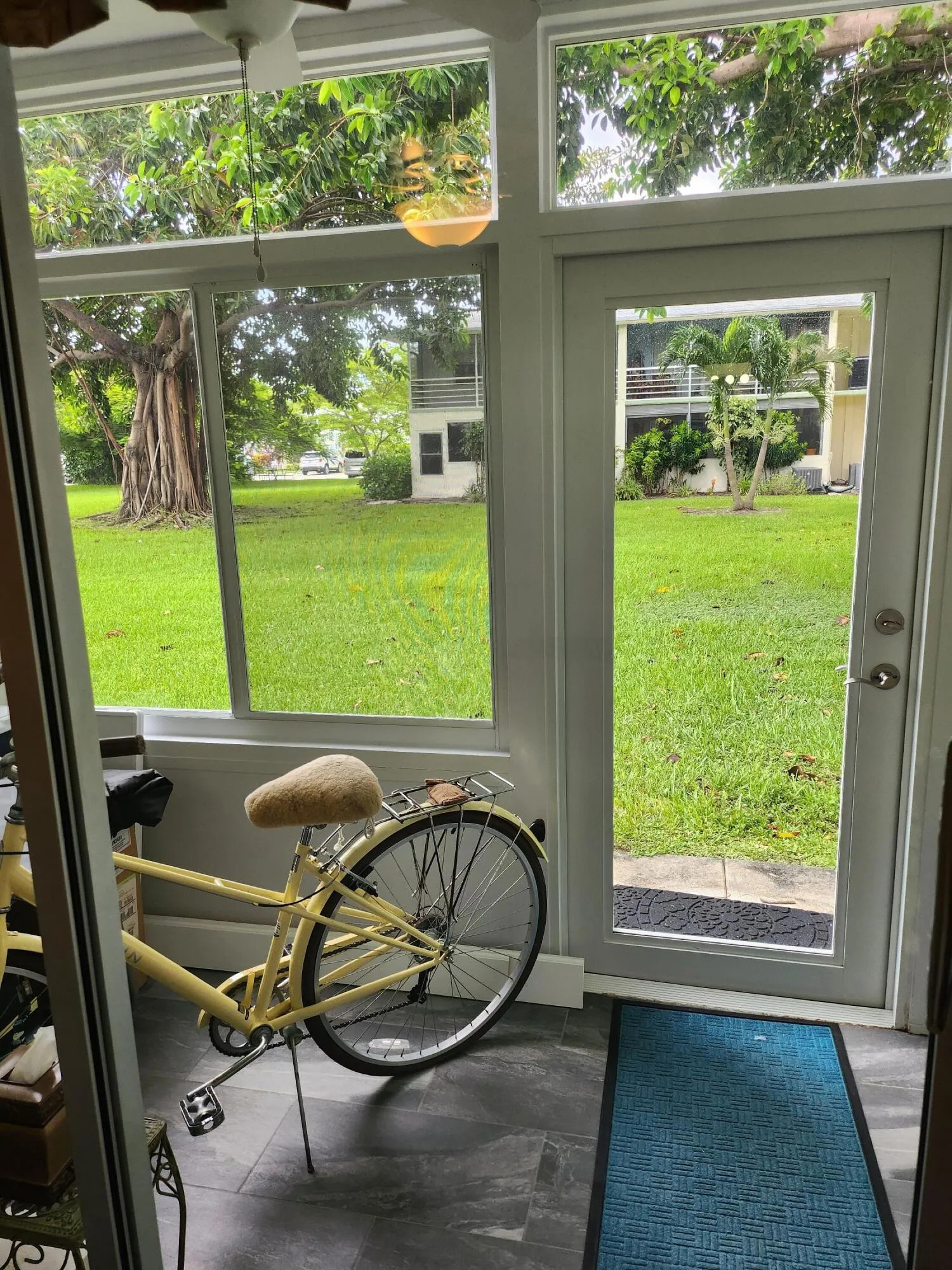 74 Newport E Deerfield outside patio2