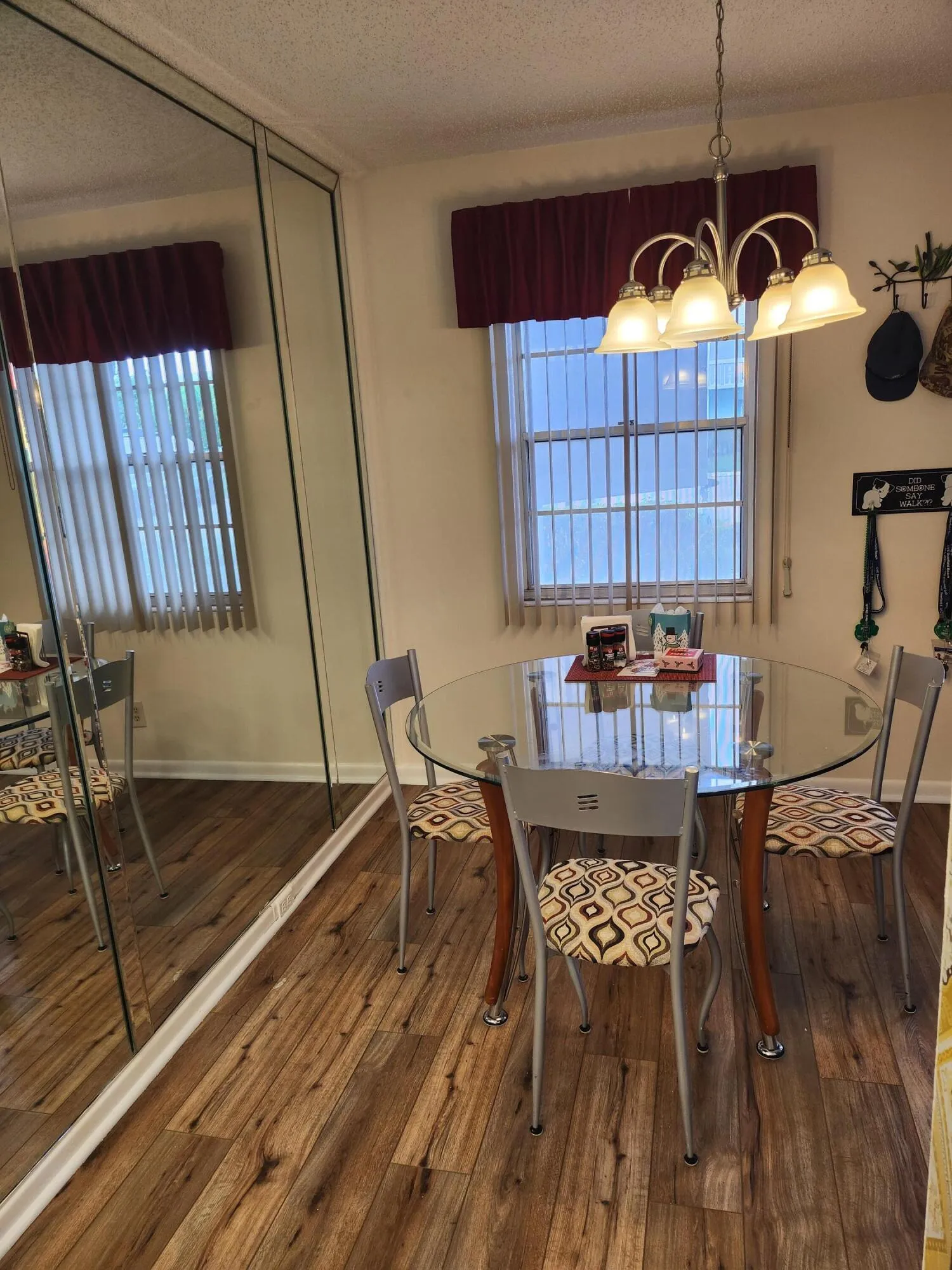 74 Newport E Deerfield dining room table
