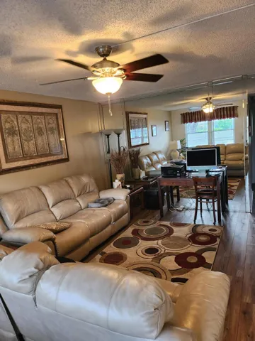 74 Newport E Deerfield couch2
