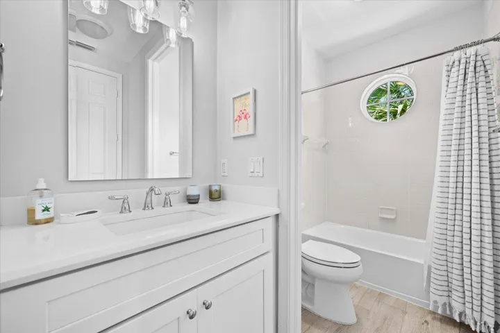 2nd Bathroom