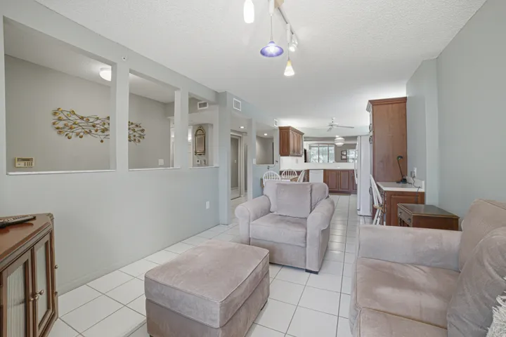 Livingroom-B