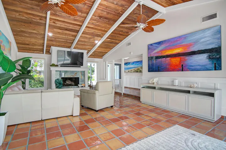 19 Pinehill Trail E_007