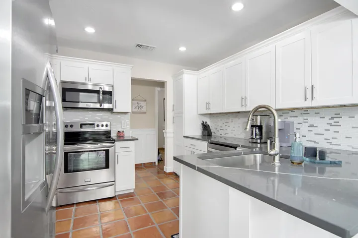 19 Pinehill Trail E_012