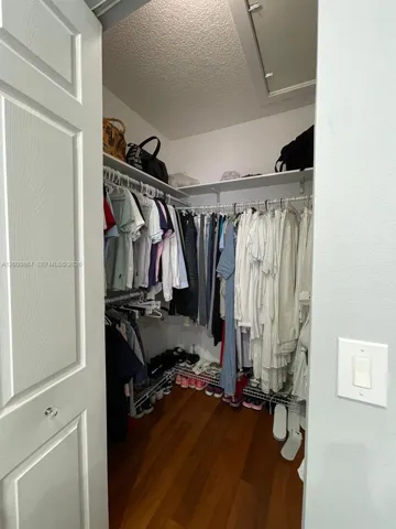 Primary/master bedroom