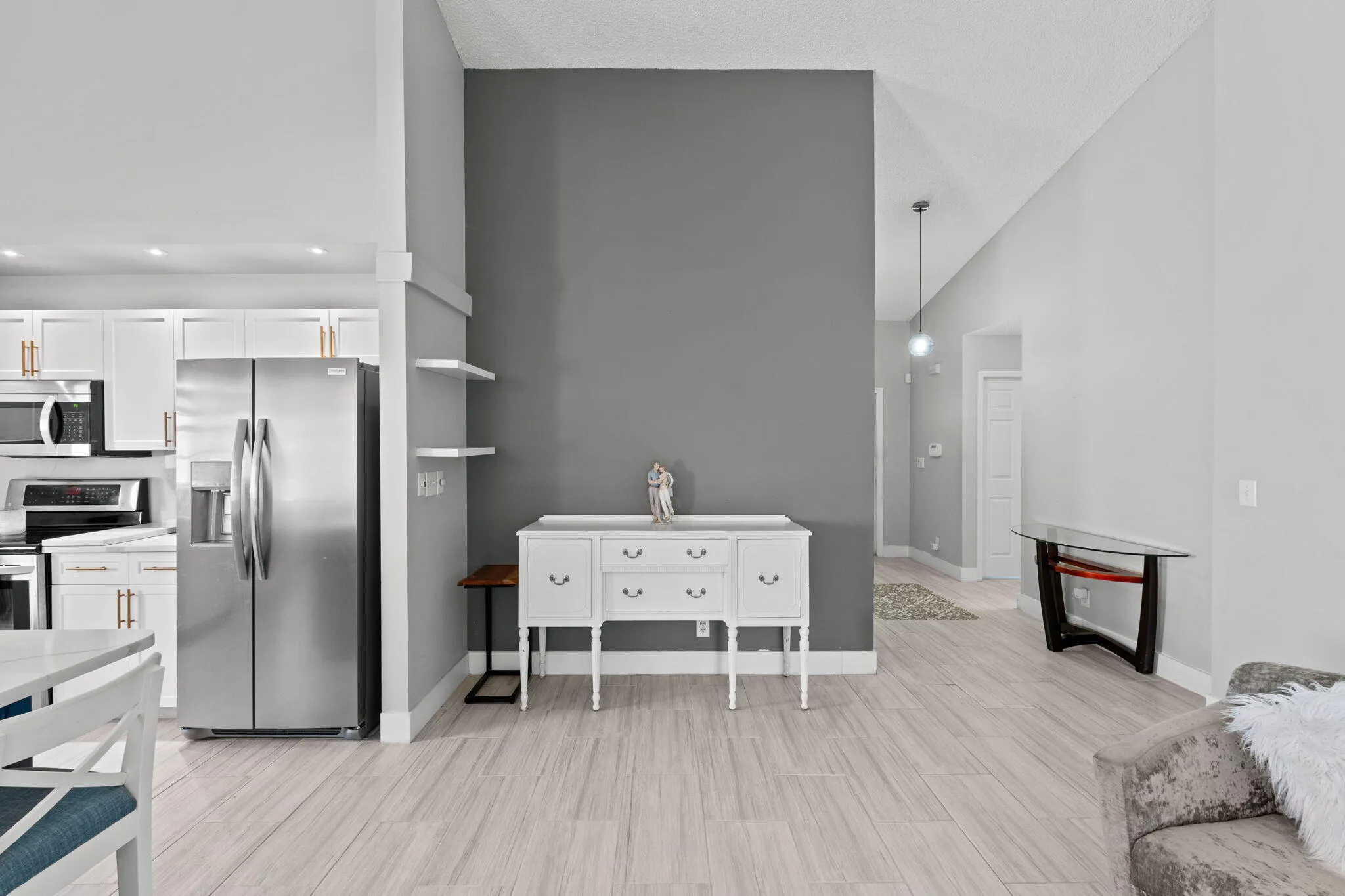 Living Room/Kitchen