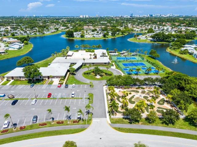 Club House & Amenities