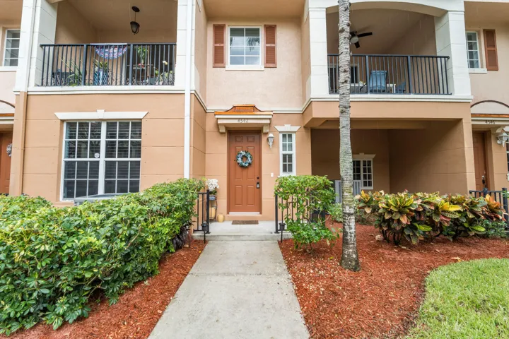Fresh landscaping, community park walking distance, high tech sprinkler system