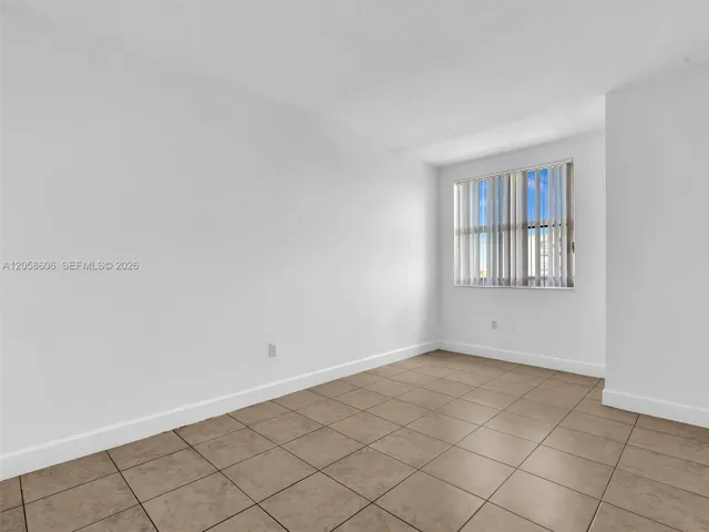 Douglas Grand Condo FOR SALE 50 MENORES AVE APT 518 CORAL GABLES, FL 33134
