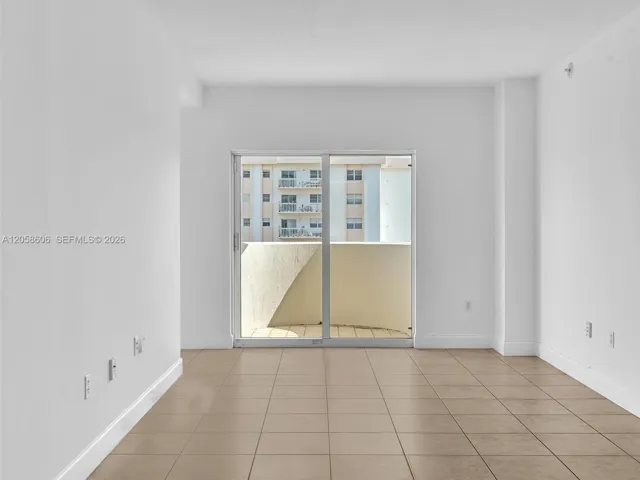 Douglas Grand Condo FOR SALE 50 MENORES AVE APT 518 CORAL GABLES, FL 33134