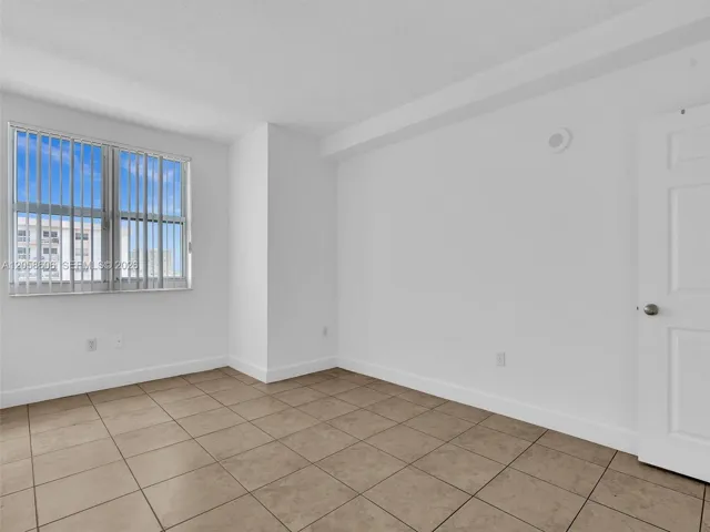 Douglas Grand Condo FOR SALE 50 MENORES AVE APT 518 CORAL GABLES, FL 33134