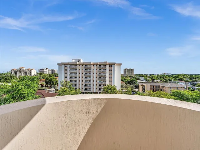 Douglas Grand Condo FOR SALE 50 MENORES AVE APT 518 CORAL GABLES, FL 33134