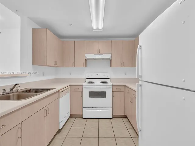 Douglas Grand Condo FOR SALE 50 MENORES AVE APT 518 CORAL GABLES, FL 33134
