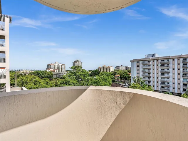 Douglas Grand Condo FOR SALE 50 MENORES AVE APT 518 CORAL GABLES, FL 33134