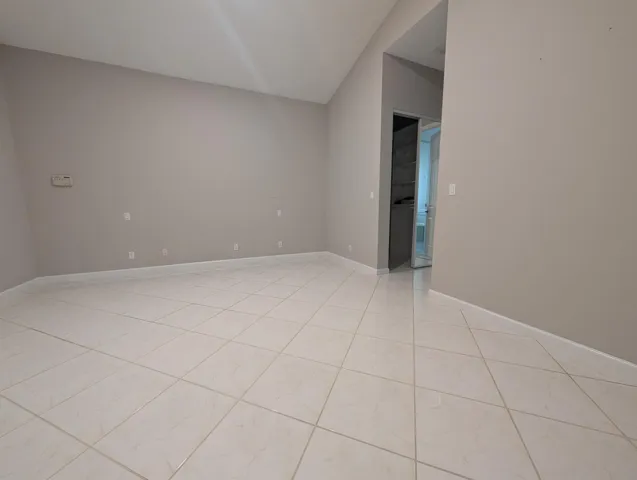 Master Bed access to Walking closets
