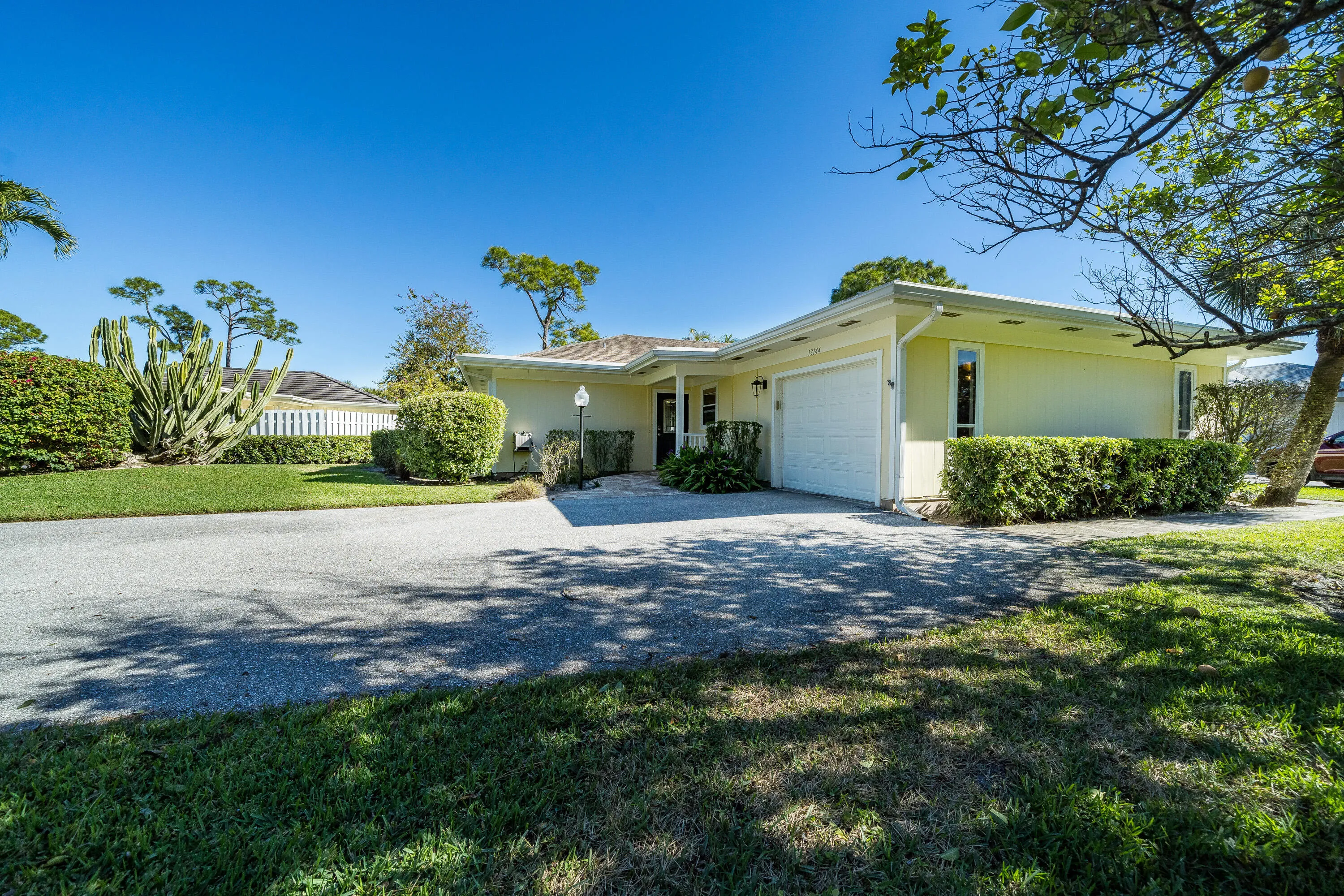13144 East Pointe v-010