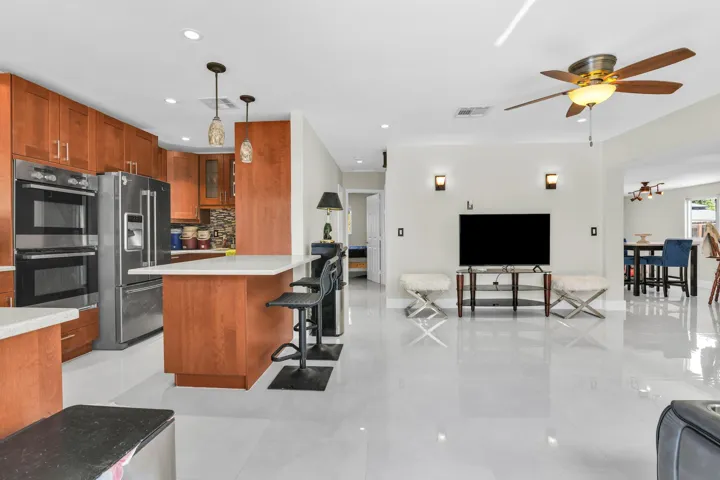 1218 SW Second Ave Pompano Beach - 10