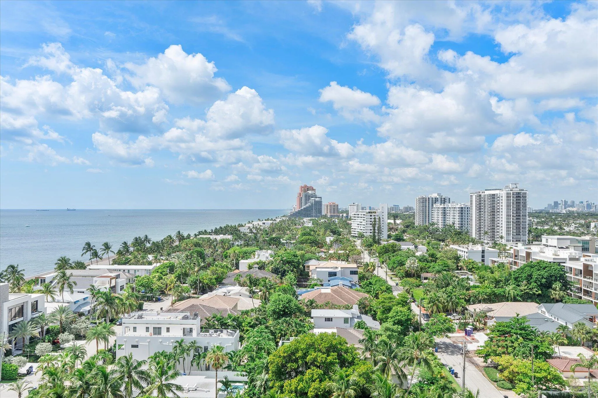 08-3100 N Ocean Blvd apt 1210_055