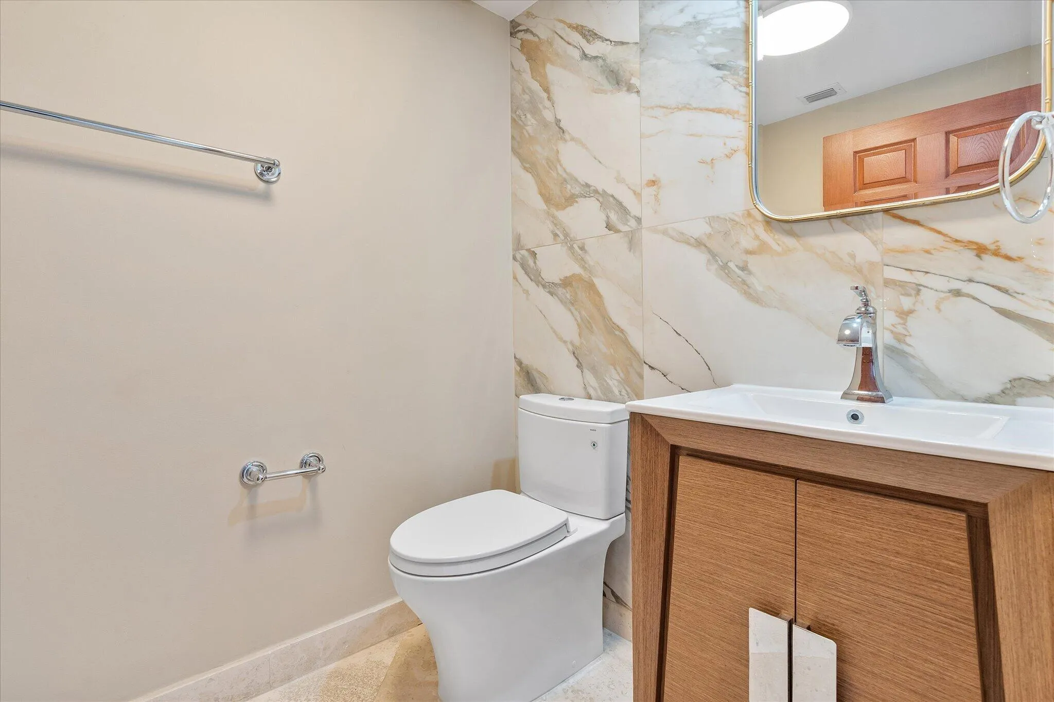 34-3100 N Ocean Blvd apt 1210_035