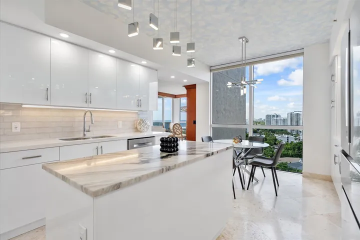 19-3100 N Ocean Blvd apt 1210_024