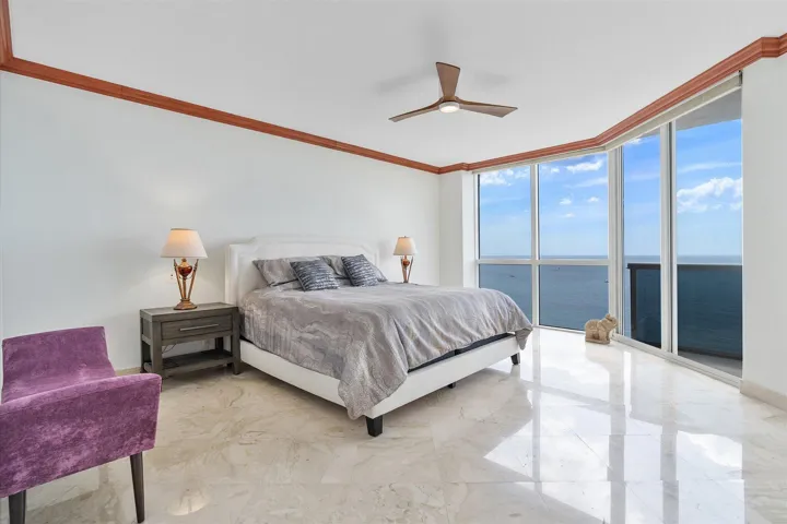 21-3100 N Ocean Blvd apt 1210_042