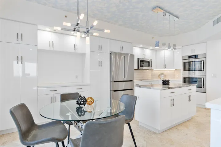 18-3100 N Ocean Blvd apt 1210_028
